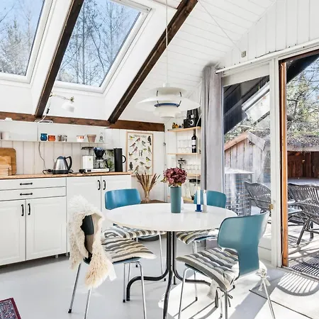 Cozy Small House Close To Holiday home